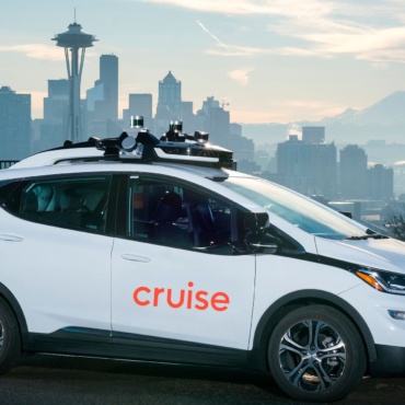 GM deja los robotaxis y apuesta por autos personales con conducción autónoma